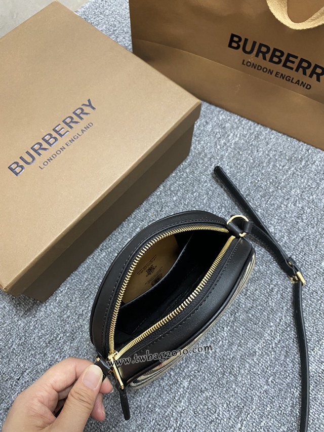 Burberry專櫃經典格紋圓形肩背女包 巴寶莉圓餅最新斜背包 yxb1513